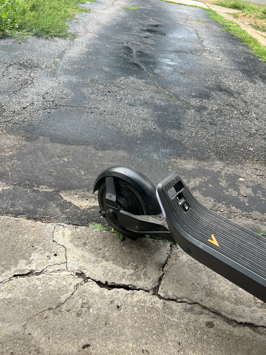 Apollo go Electric Scooter - photo 2