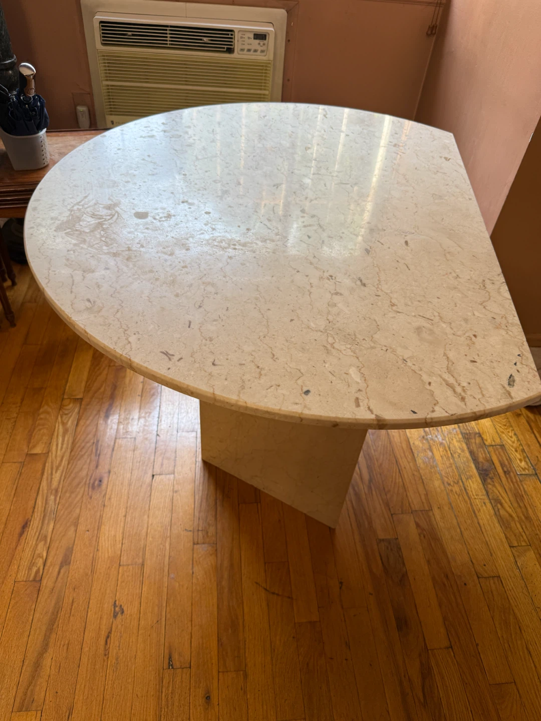 Marble Pedestal Dining Table - photo 3