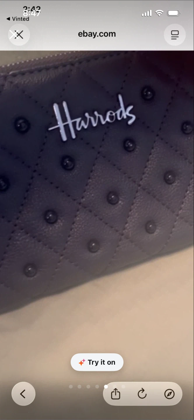 Harrods Quilted Zipper Wallet
