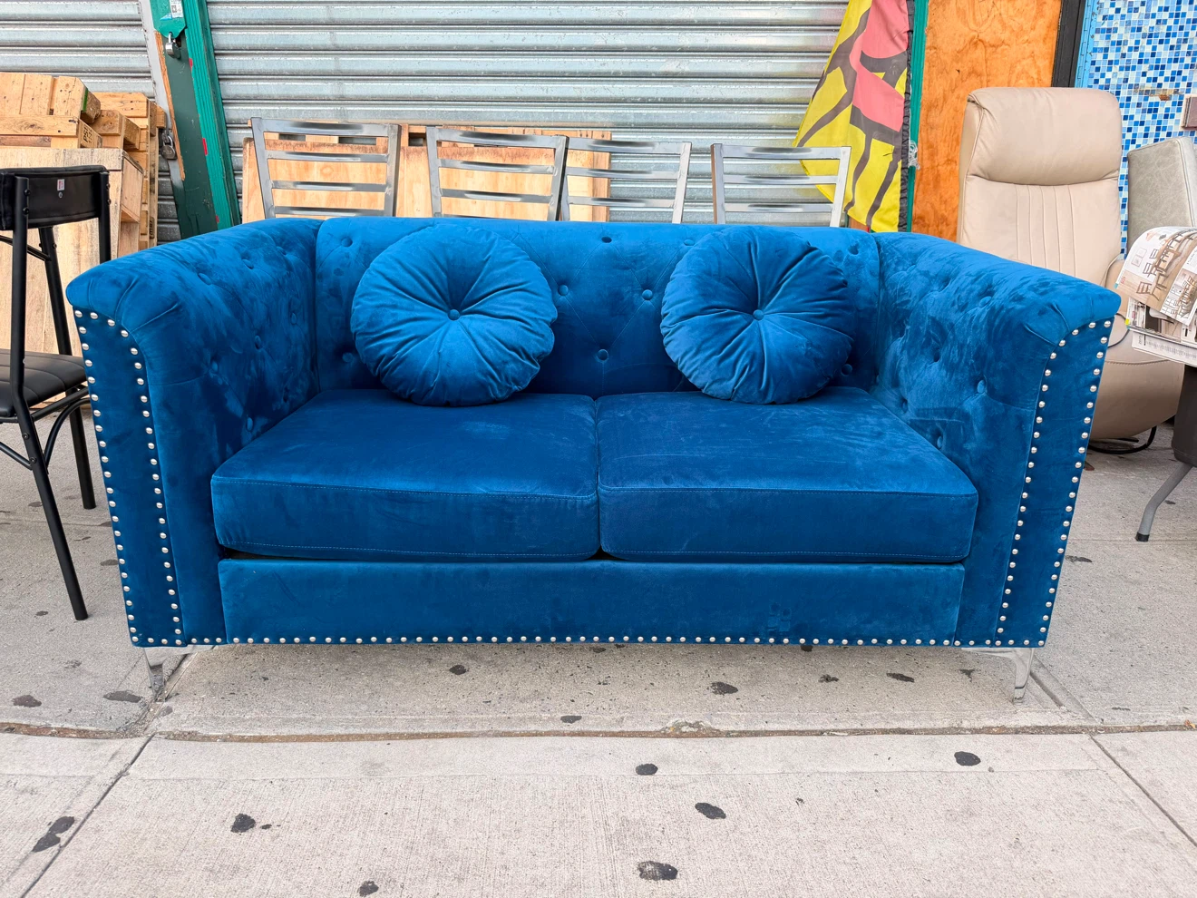 Blue Velvet Tufted Loveseat with Pillows