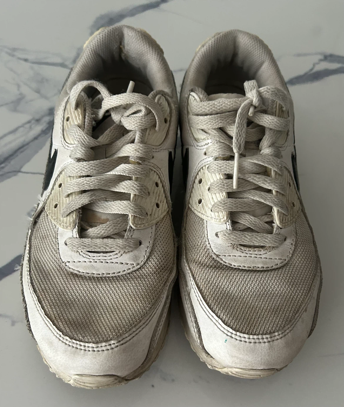 Nike Air Max Sneakers (Women’s Size 9) - photo 2