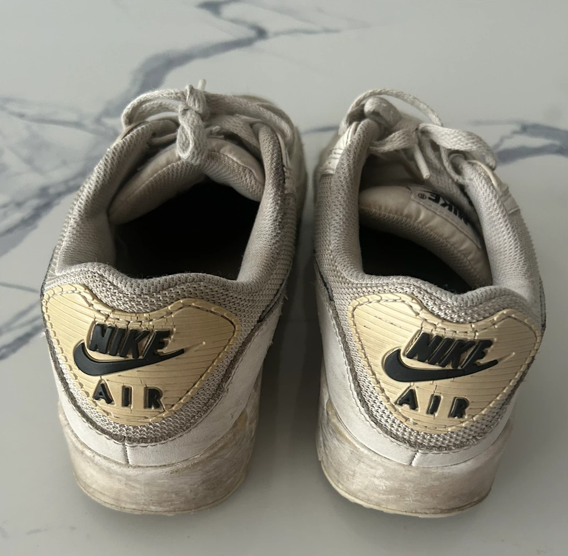 Nike Air Max Sneakers (Women’s Size 9) - photo 3