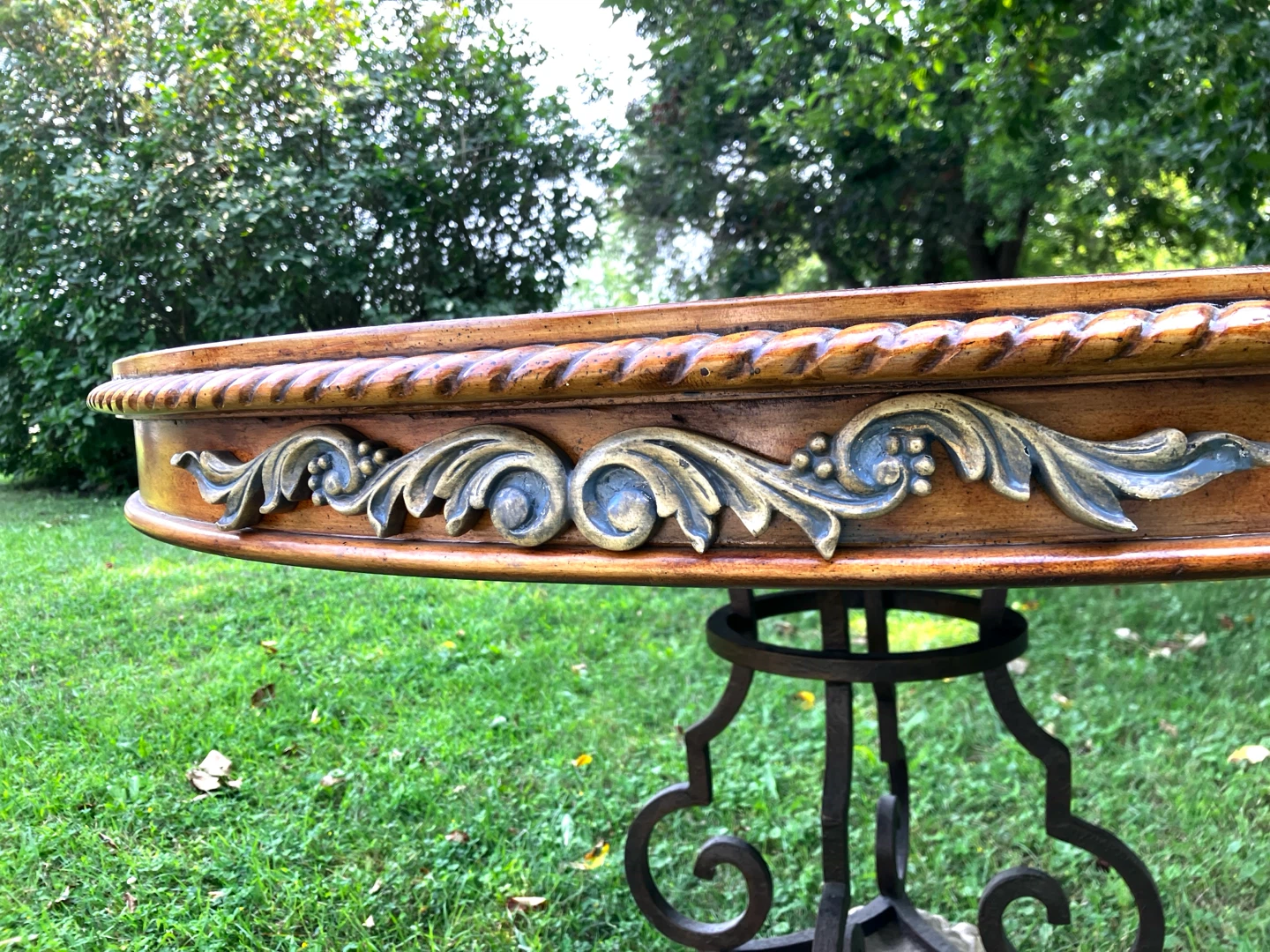 Round Tooled Leather Top Pedestal Table ox - photo 5