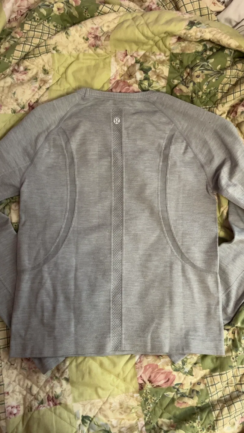 Lululemon Long Sleeve Shirt Size L