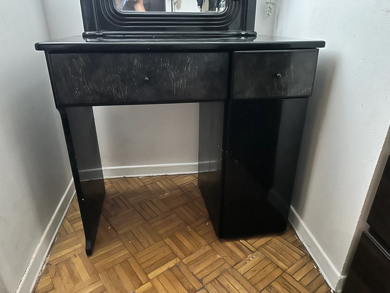 Black Vanity Table with Mirror - photo 2