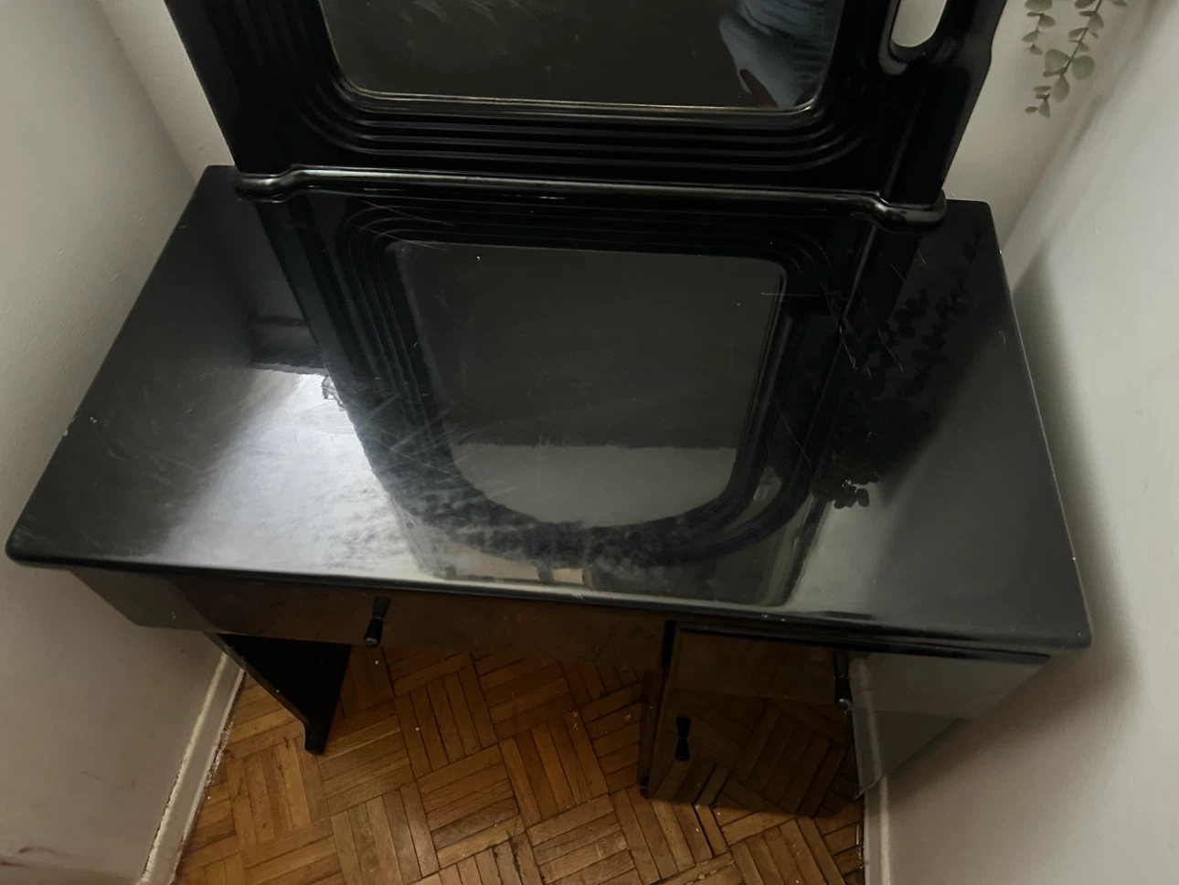 Black Vanity Table with Mirror - photo 3