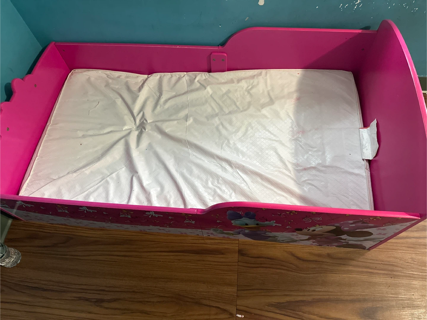 Minnie Mouse Toddler Bed