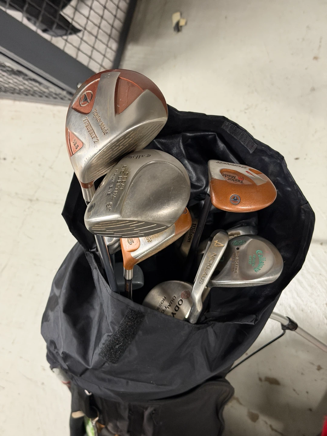 TaylorMade & Callaway Golf Clubs in PING golf bag - photo 2