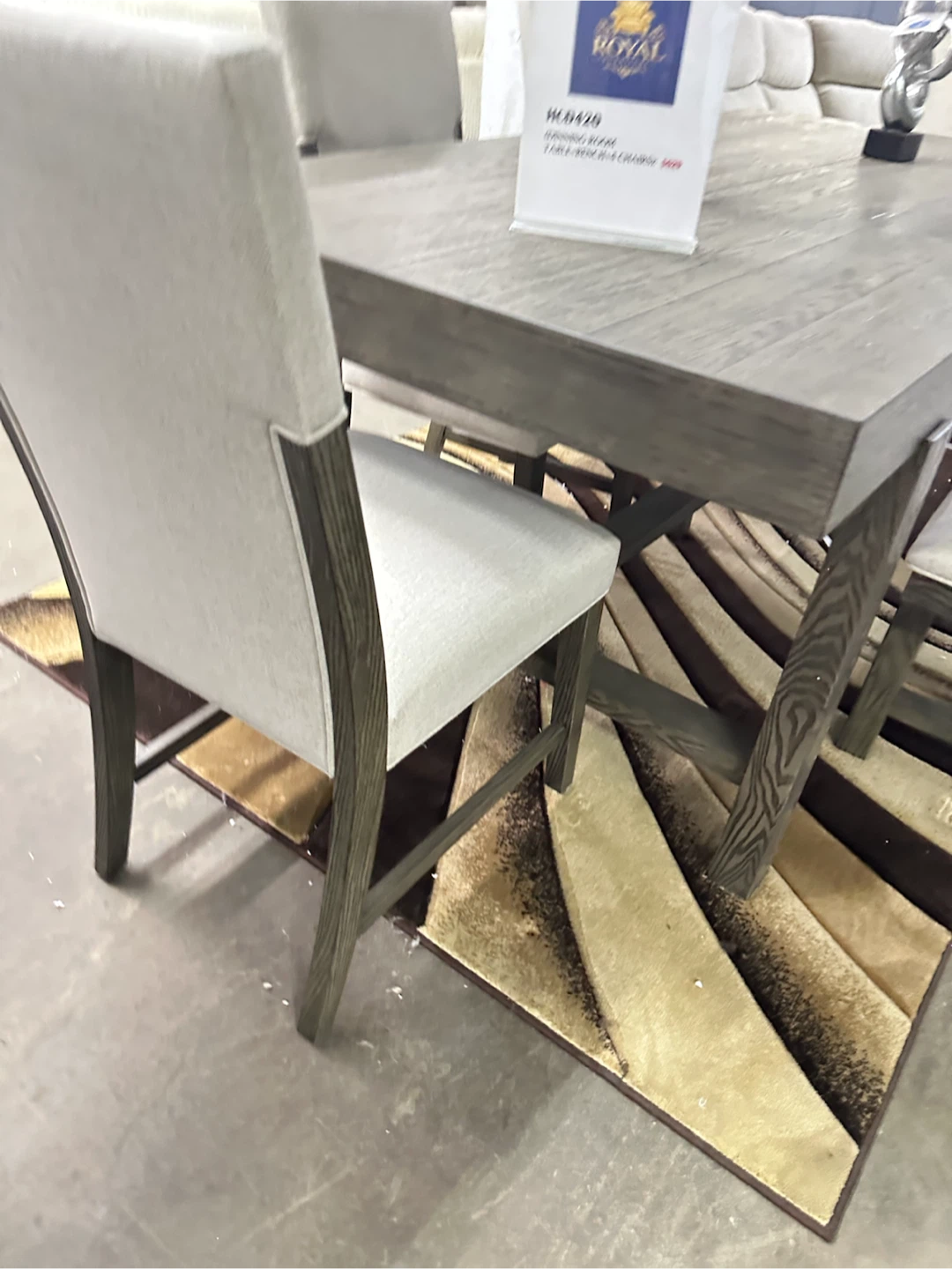 Dining table + 4 chairs & bench - photo 2