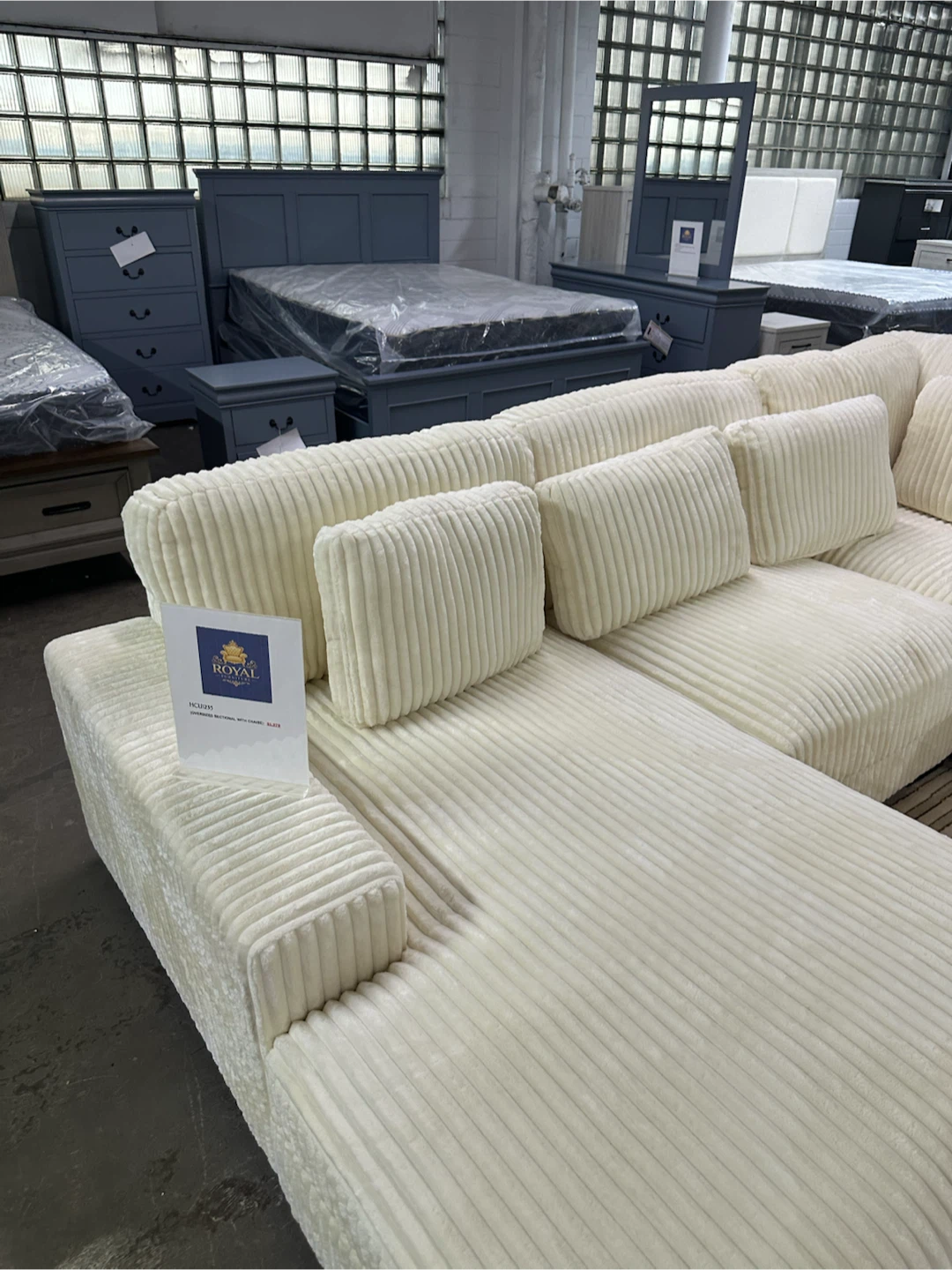 Corduroy white L shape sectional - photo 2