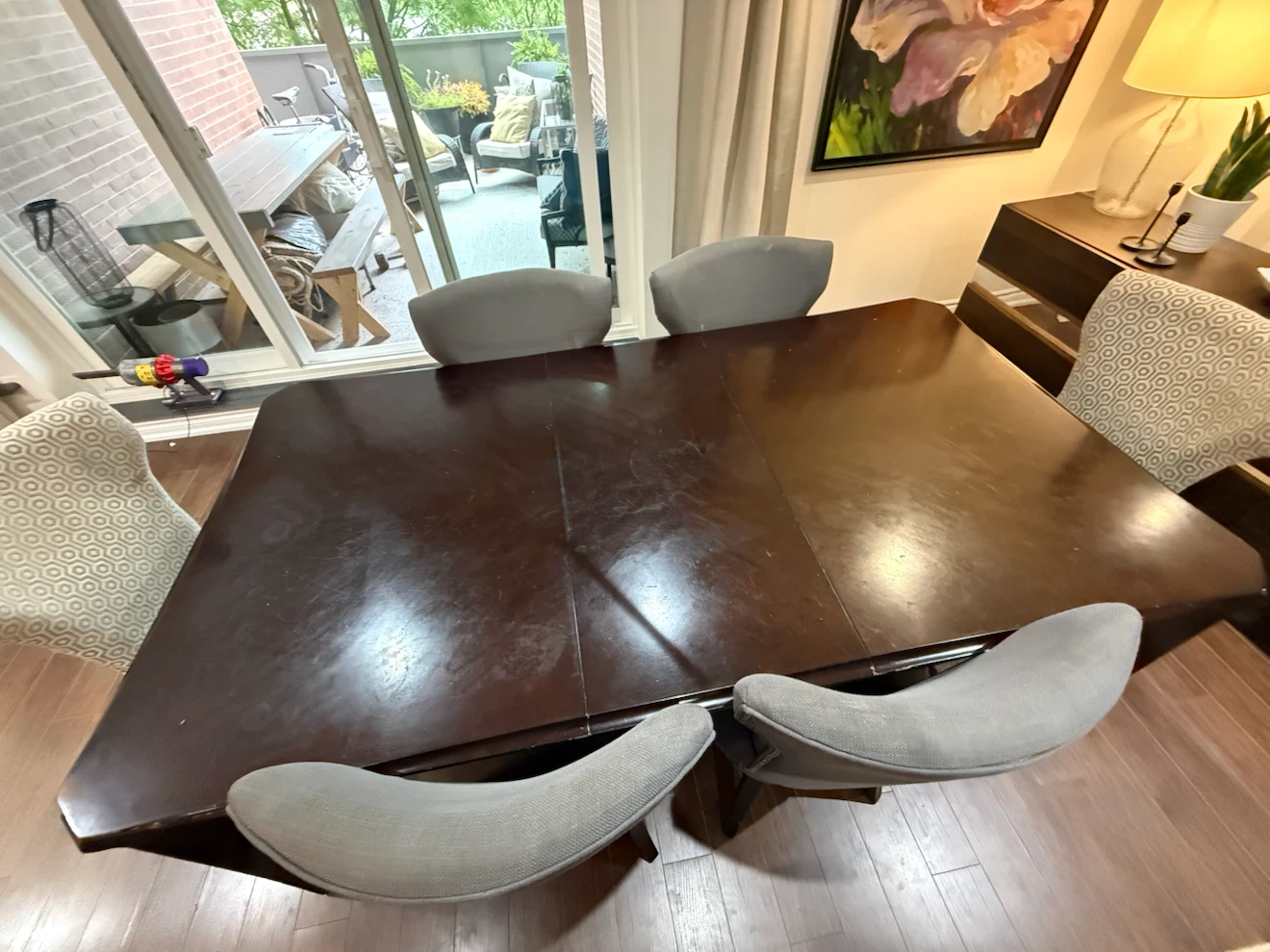 Dinning room table and chairs