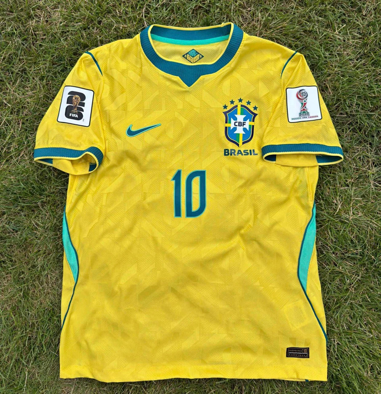 Brazil National Team Neymar Jr. #10 Soccer Jersey