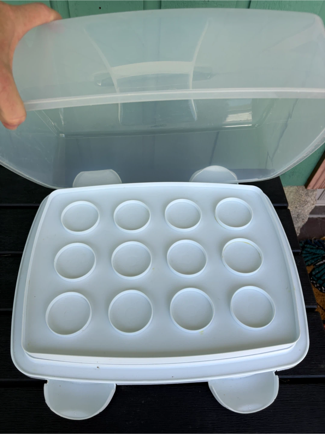 Wilton Cake Carrier with 24 Cupcake/Muffin Inserts - photo 2