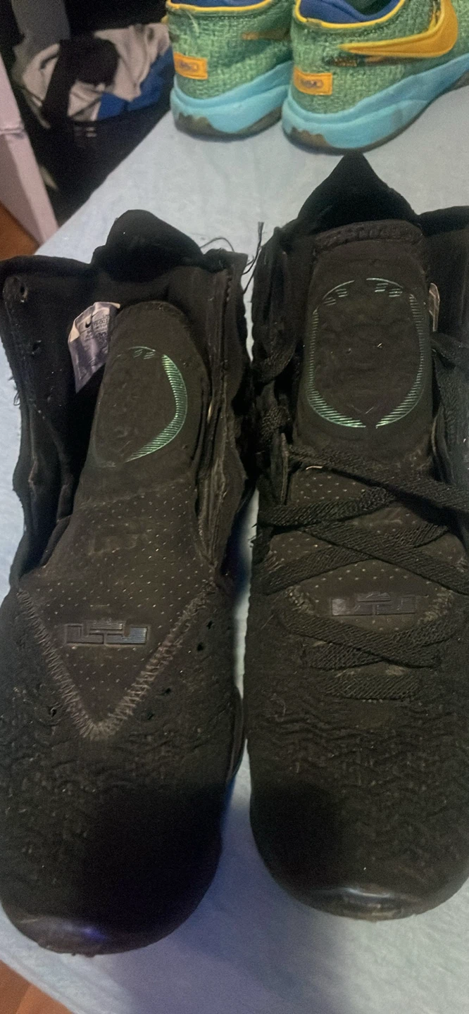 Nike LeBron 18 Shoes - photo 4