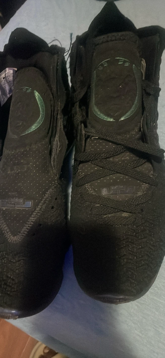 Nike LeBron 18 Shoes - photo 5