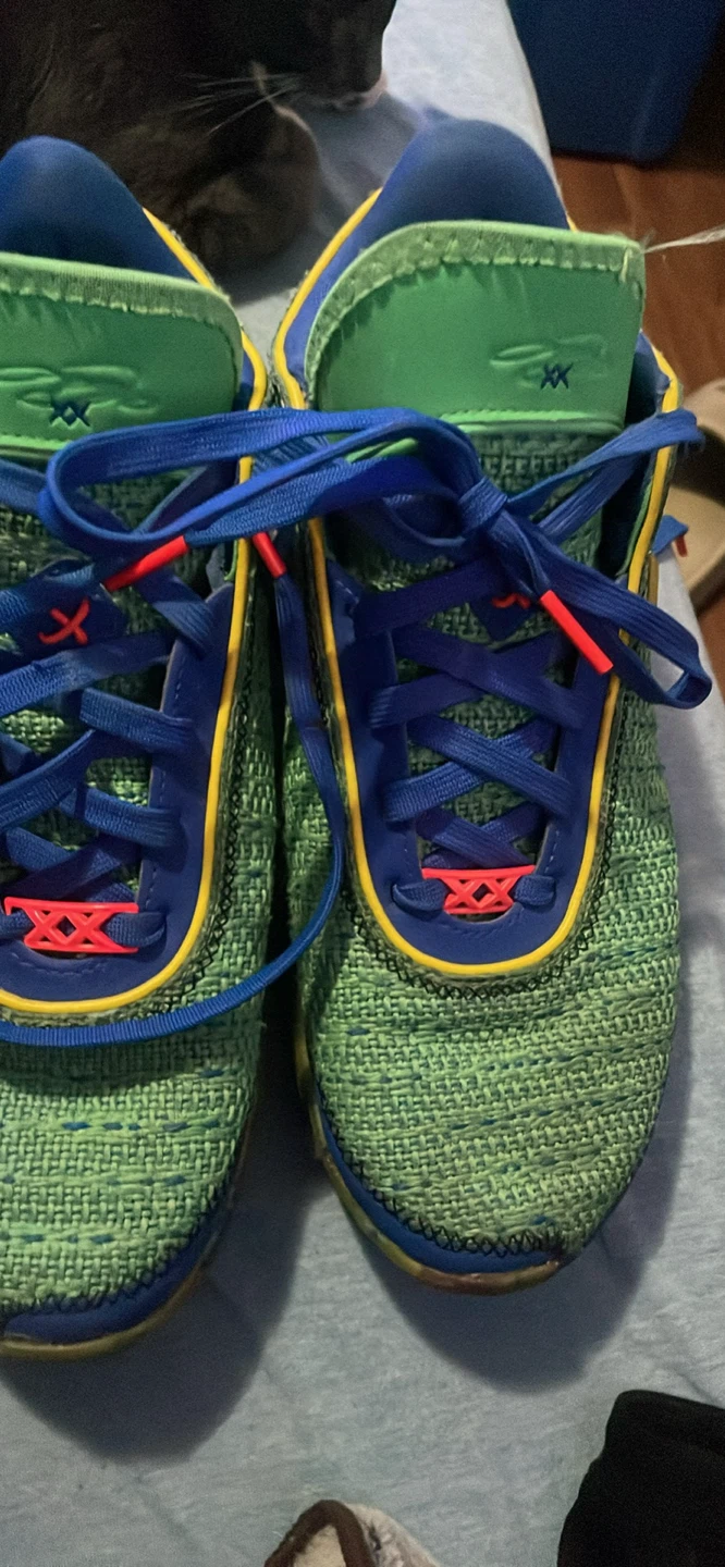 Nike Basketball Shoes - photo 2