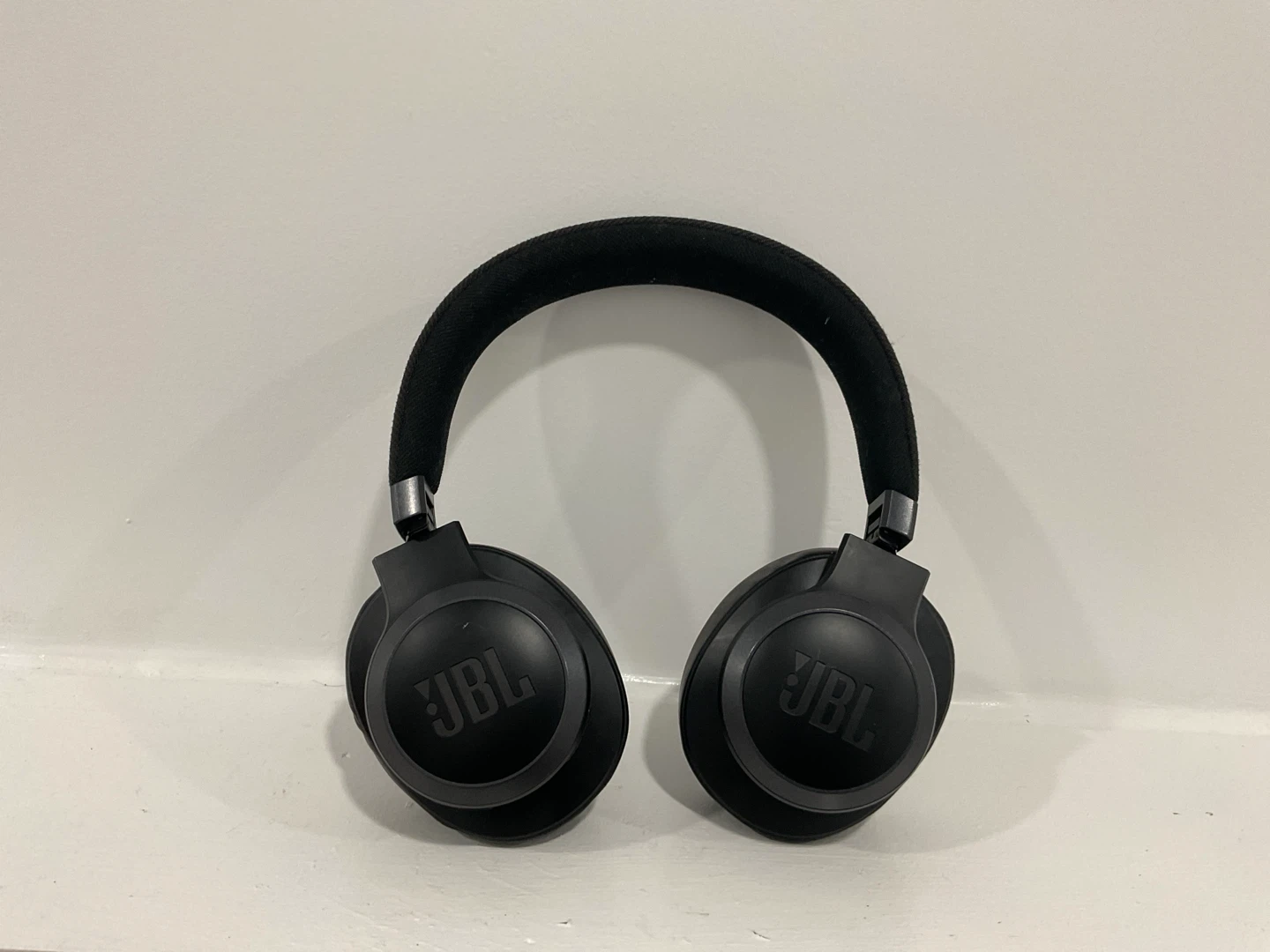 JBL Black Over-Ear Headphones - photo 3
