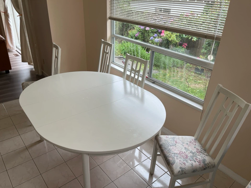 White Oval Dining Table with 4 Chairs - photo 3