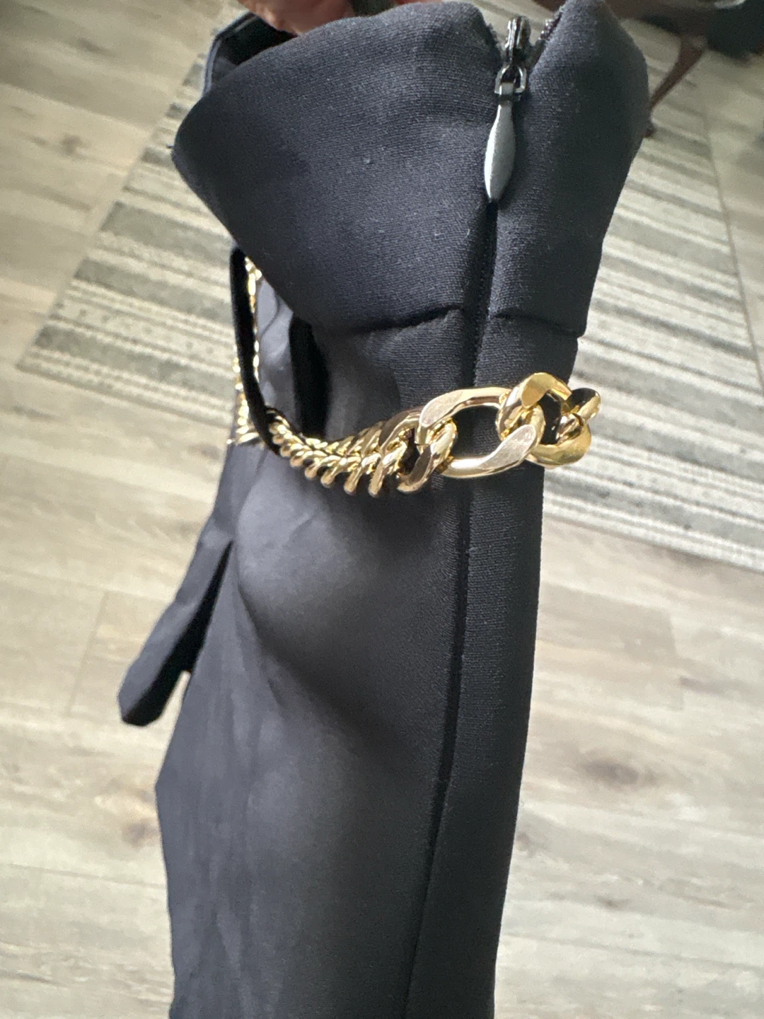 Zara Black Chain Detail Shorts - photo 3