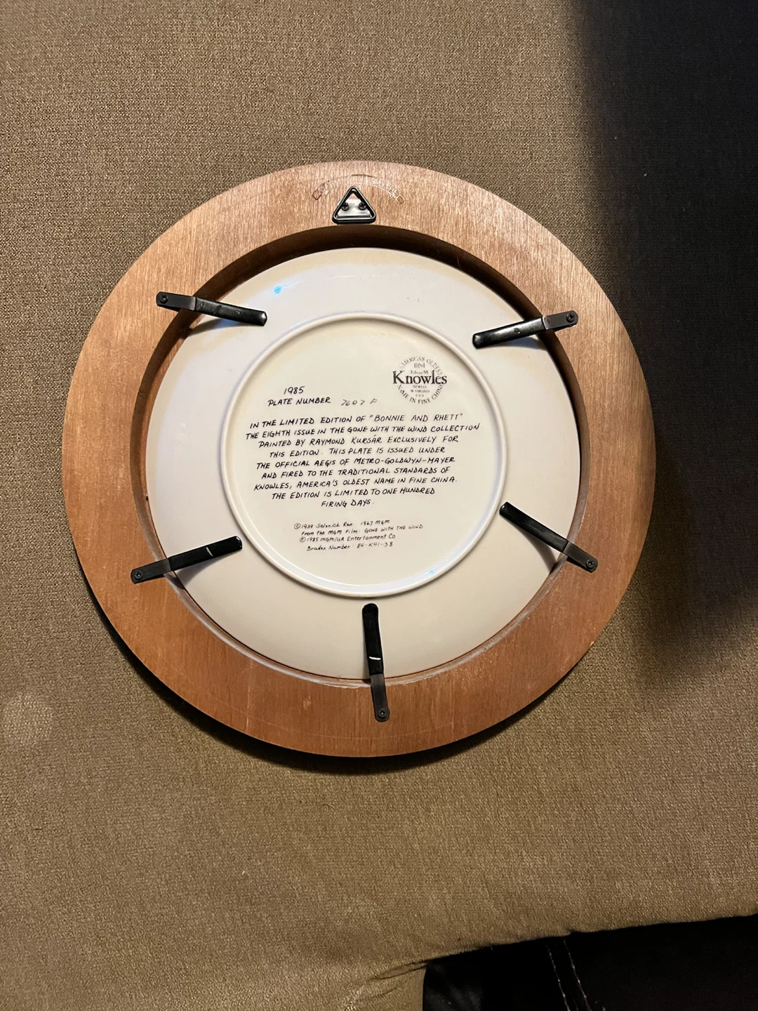 Knowles "Bonnie and Rhett" Collector Plate - photo 2