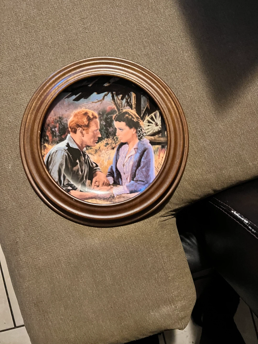 Gone With The Wind SCARLETT AND ASHLEY Decorative Plate