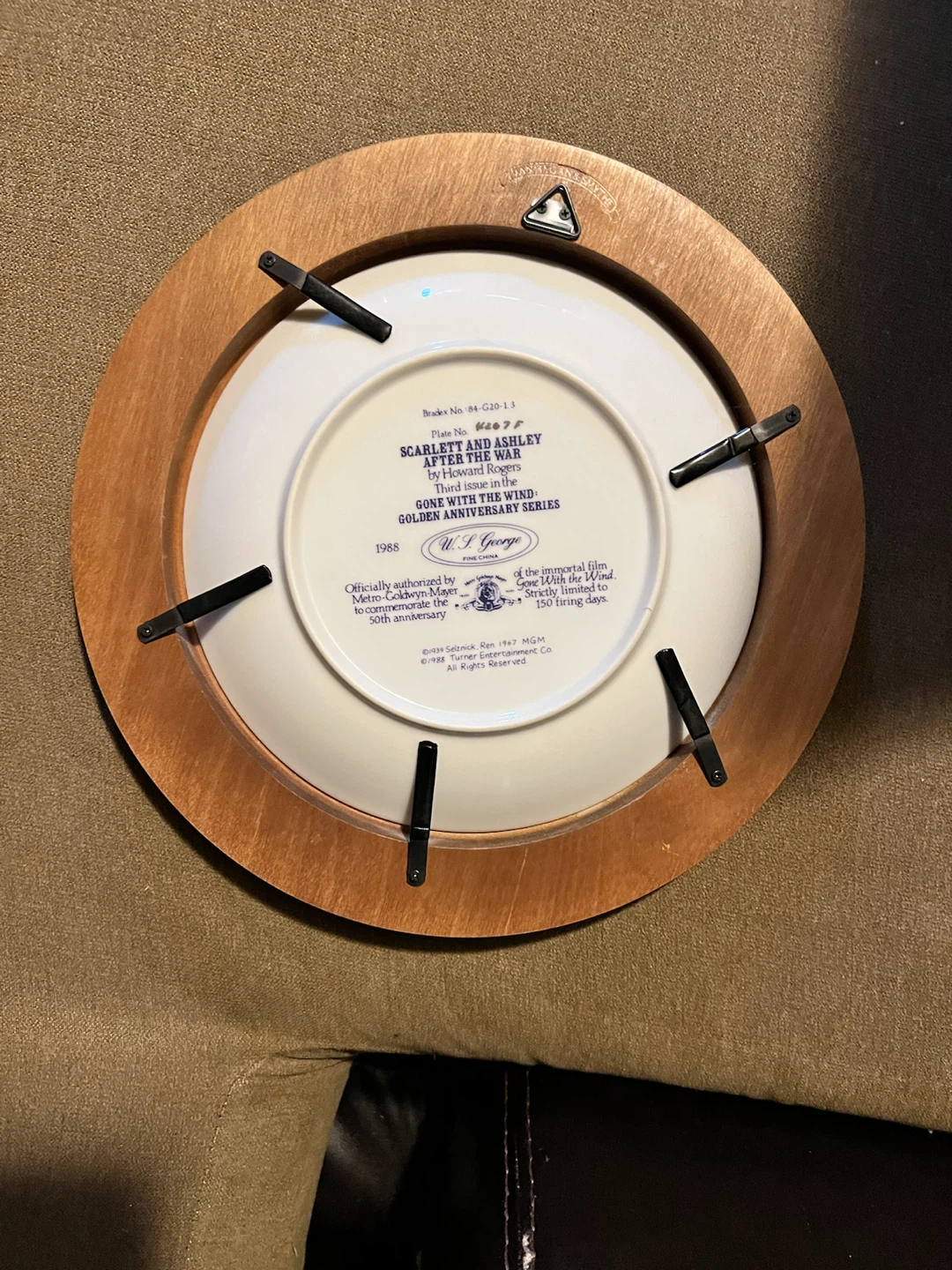 Gone With The Wind SCARLETT AND ASHLEY Decorative Plate - photo 2
