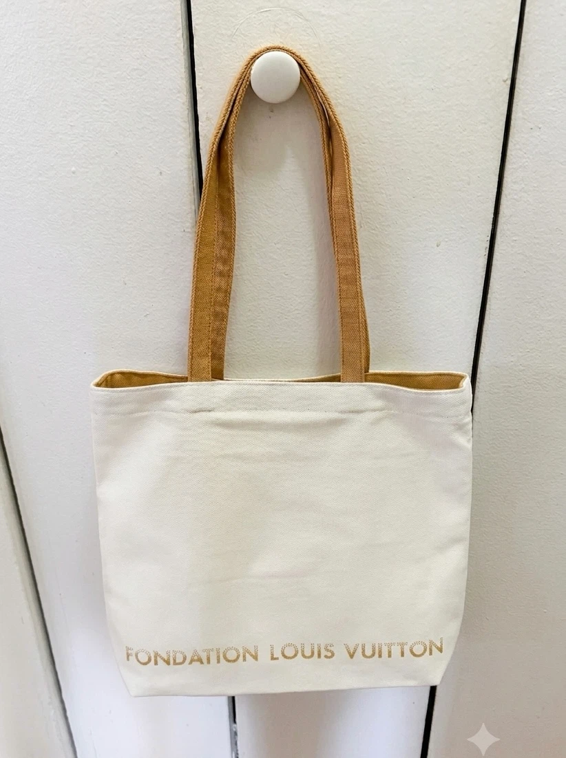Louis Vuitton Foundation Canvas bag