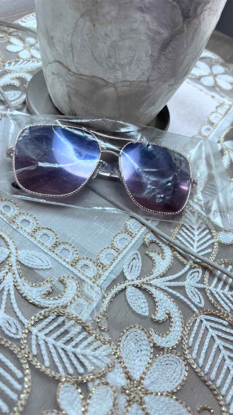 QUAY Australia Sunglasses - photo 4