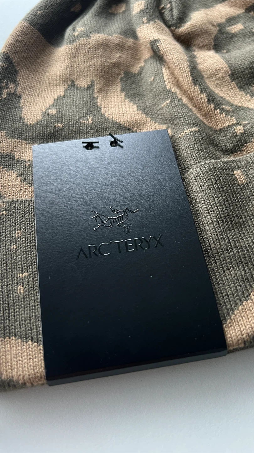 New Arc'teryx Lightweight Grotto Touque - photo 3
