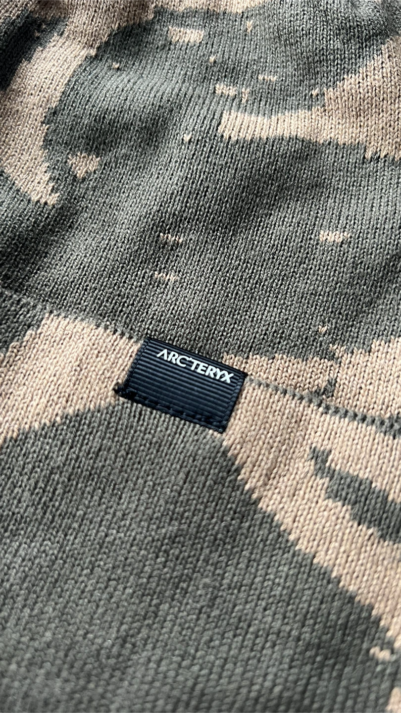 New Arc'teryx Lightweight Grotto Touque - photo 4