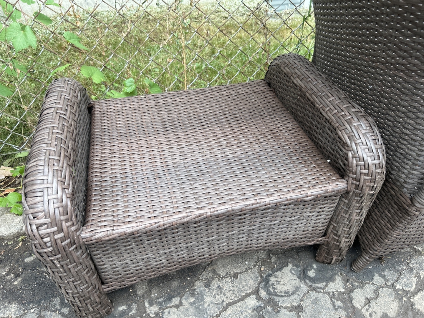 Outdoor patio furniture - photo 2