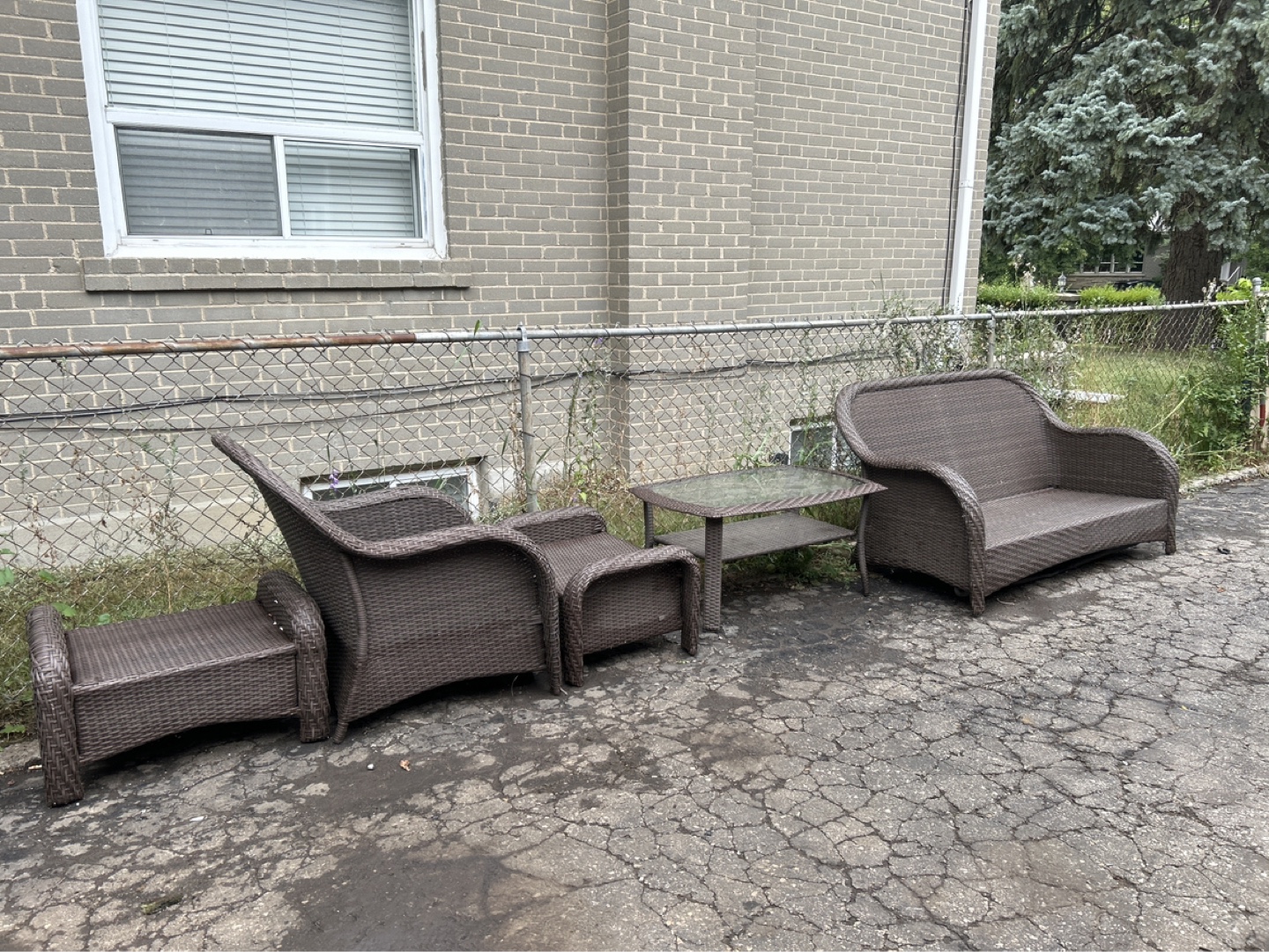 Outdoor patio furniture