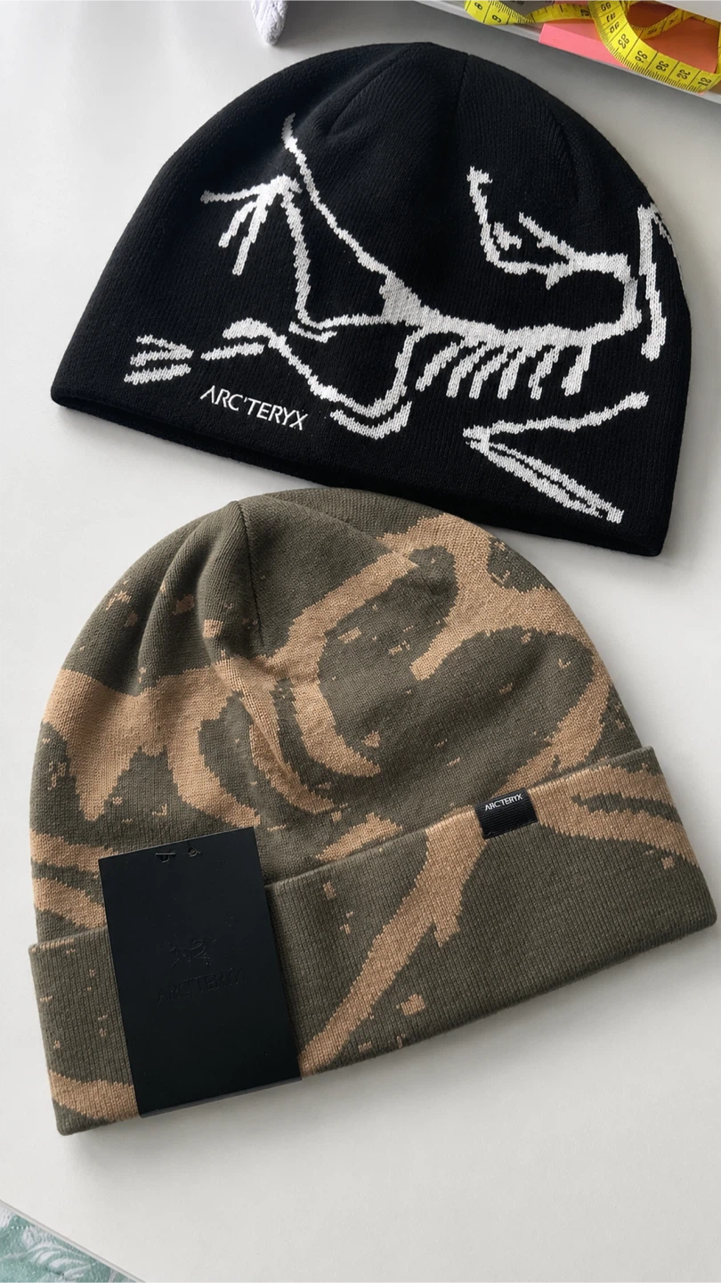 New Arc'teryx Lightweight Grotto Touque - photo 2
