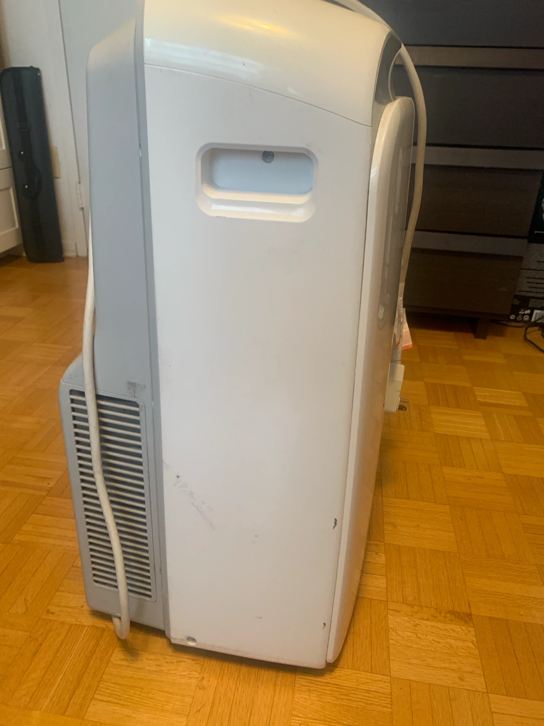Danby Portable Air Conditioner - photo 2