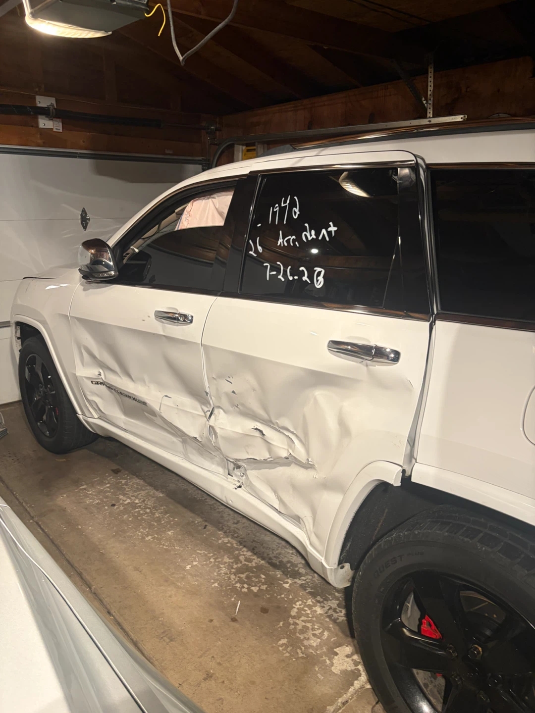 2014 jeep grand Cherokee overland 5.7 Hemi - photo 3