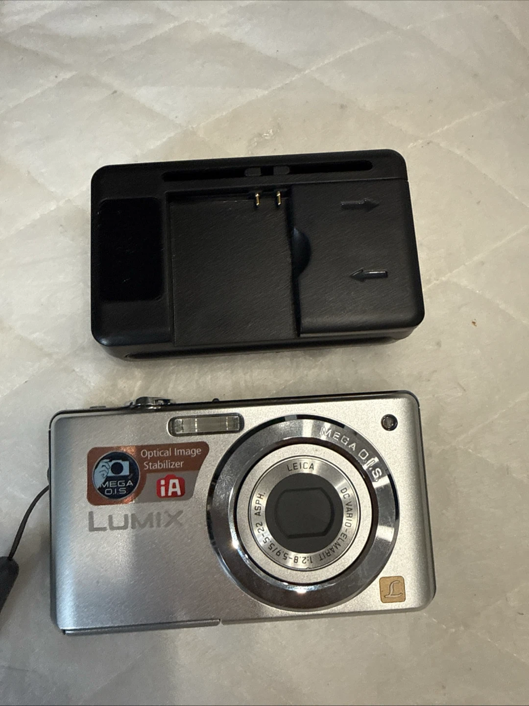 Panasonic Lumix DMC-FS6 Digital Camera