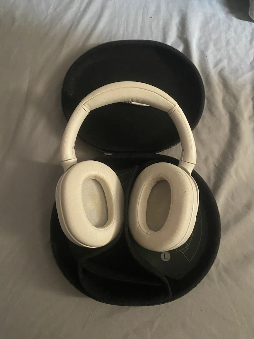 Sony WH-1000XM4 Wireless Noise Cancelling Headphones - photo 3