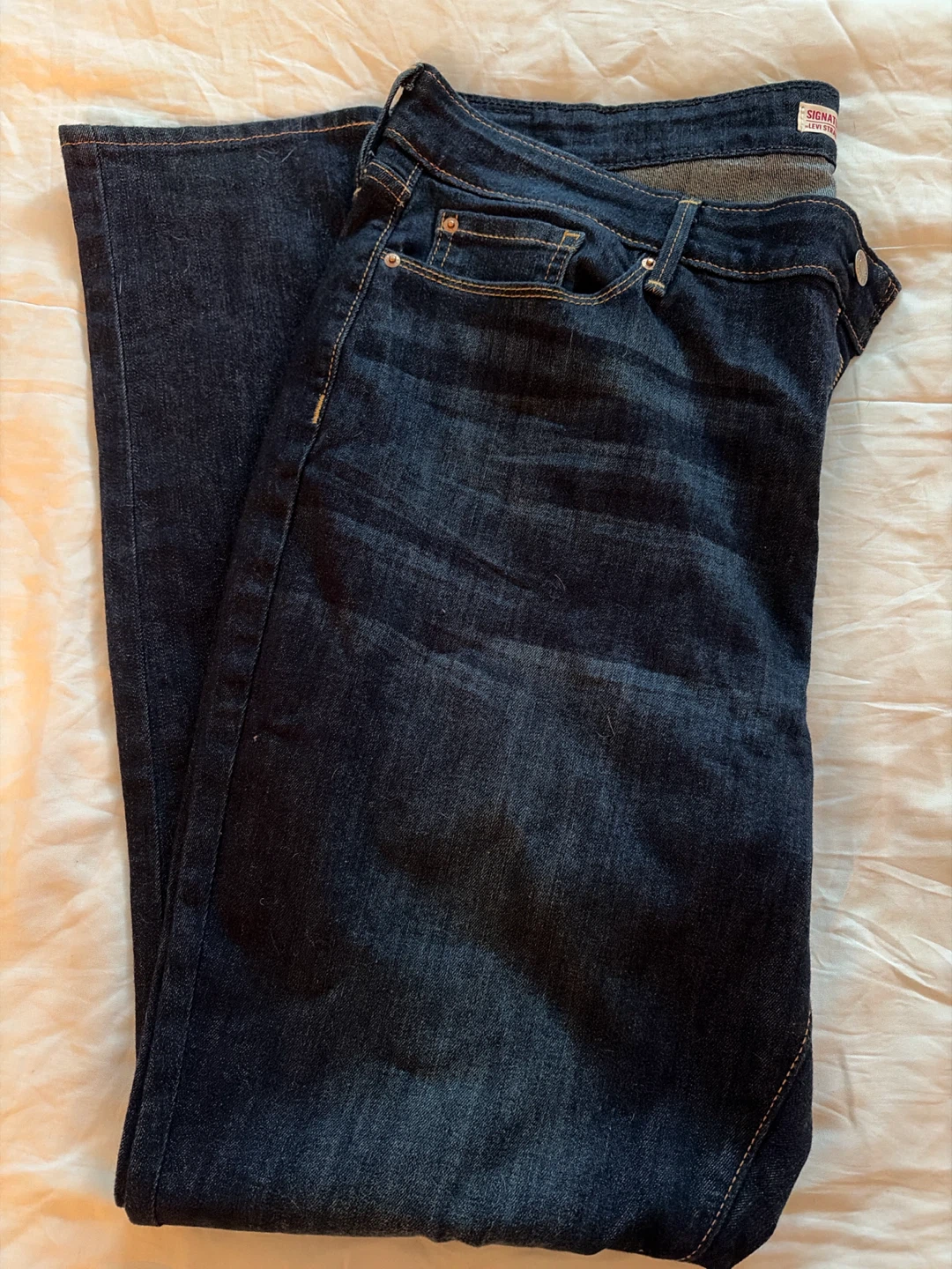 Levi Strauss Signature Mid-Rise Straight Jeans
