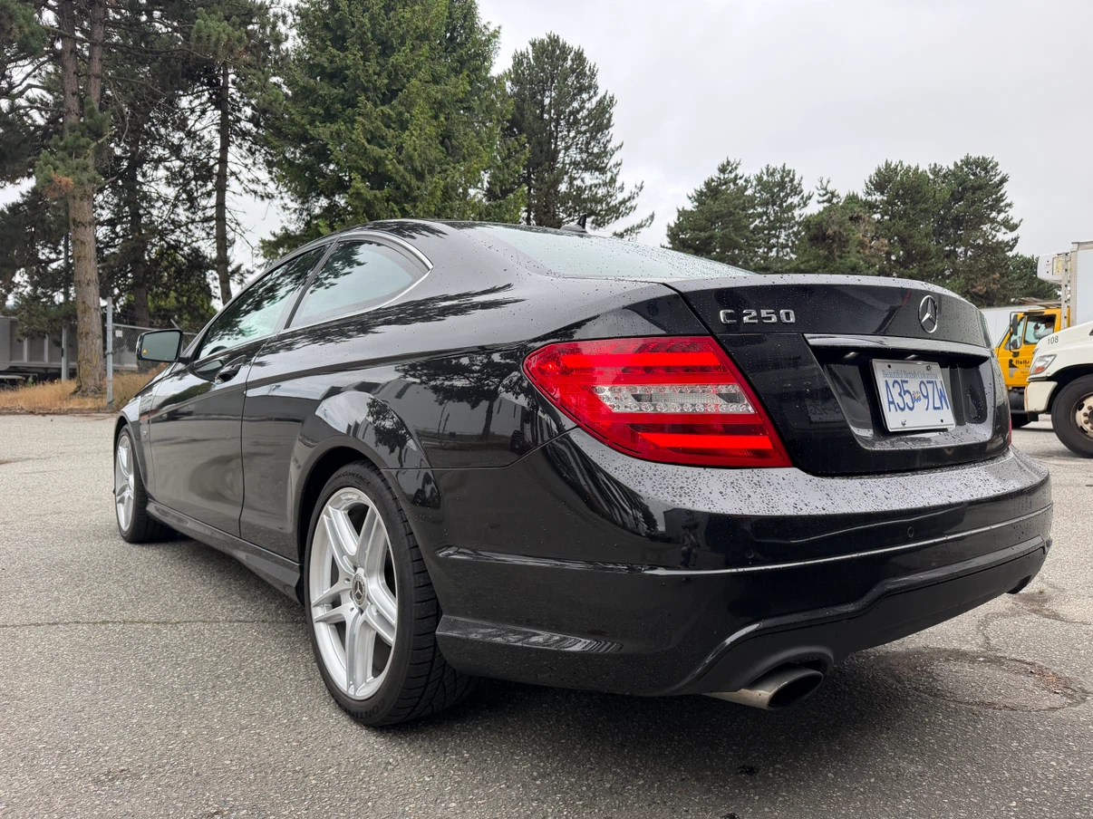 2012 Mercedes Benz C250 Coupe - photo 3