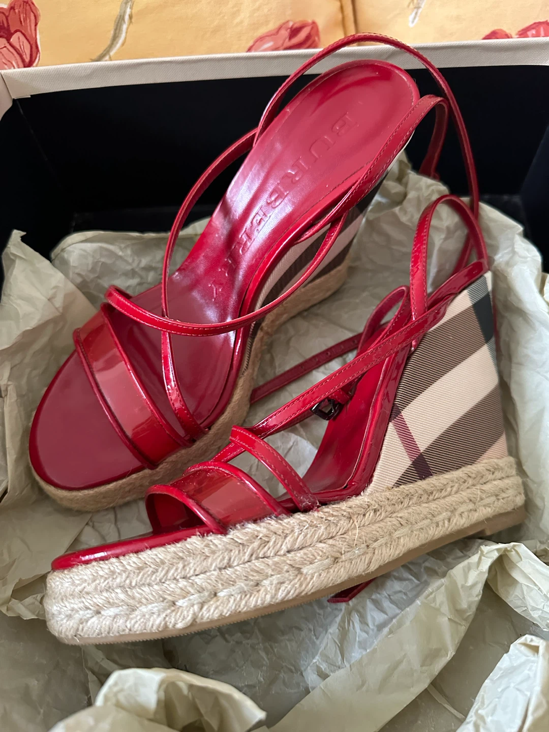 Authentic Burberry Wedge sandel - photo 4