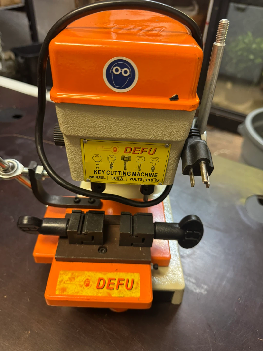 DEFU 368A Key Cutting Machine
