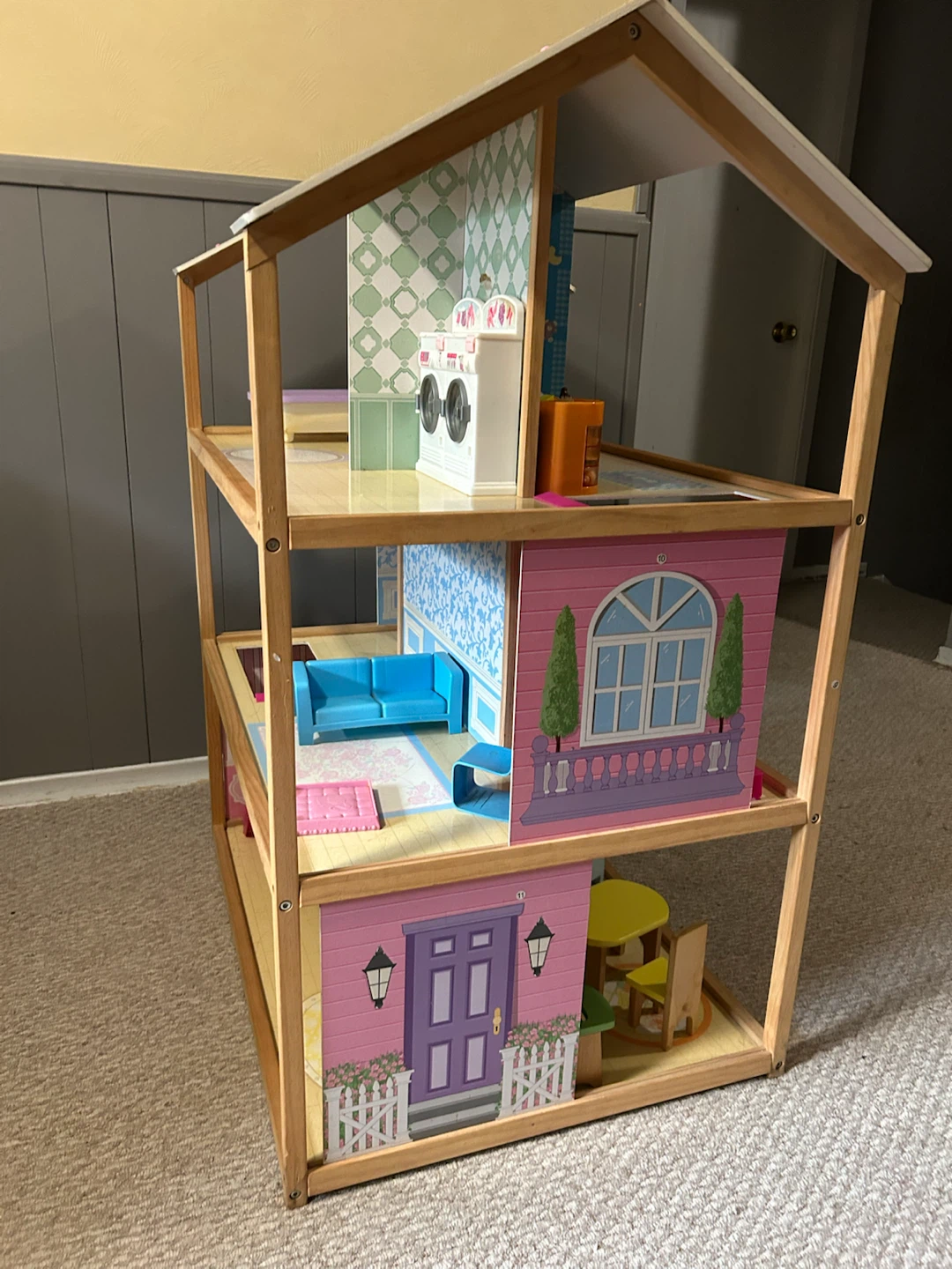 Large Dollhouse with Assorted Furniture - photo 2