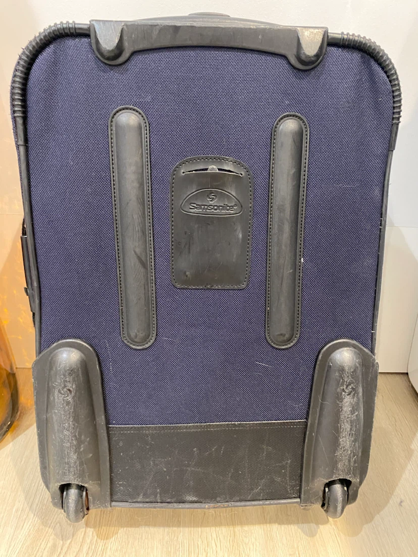 Samsung overhead suitcase - photo 2