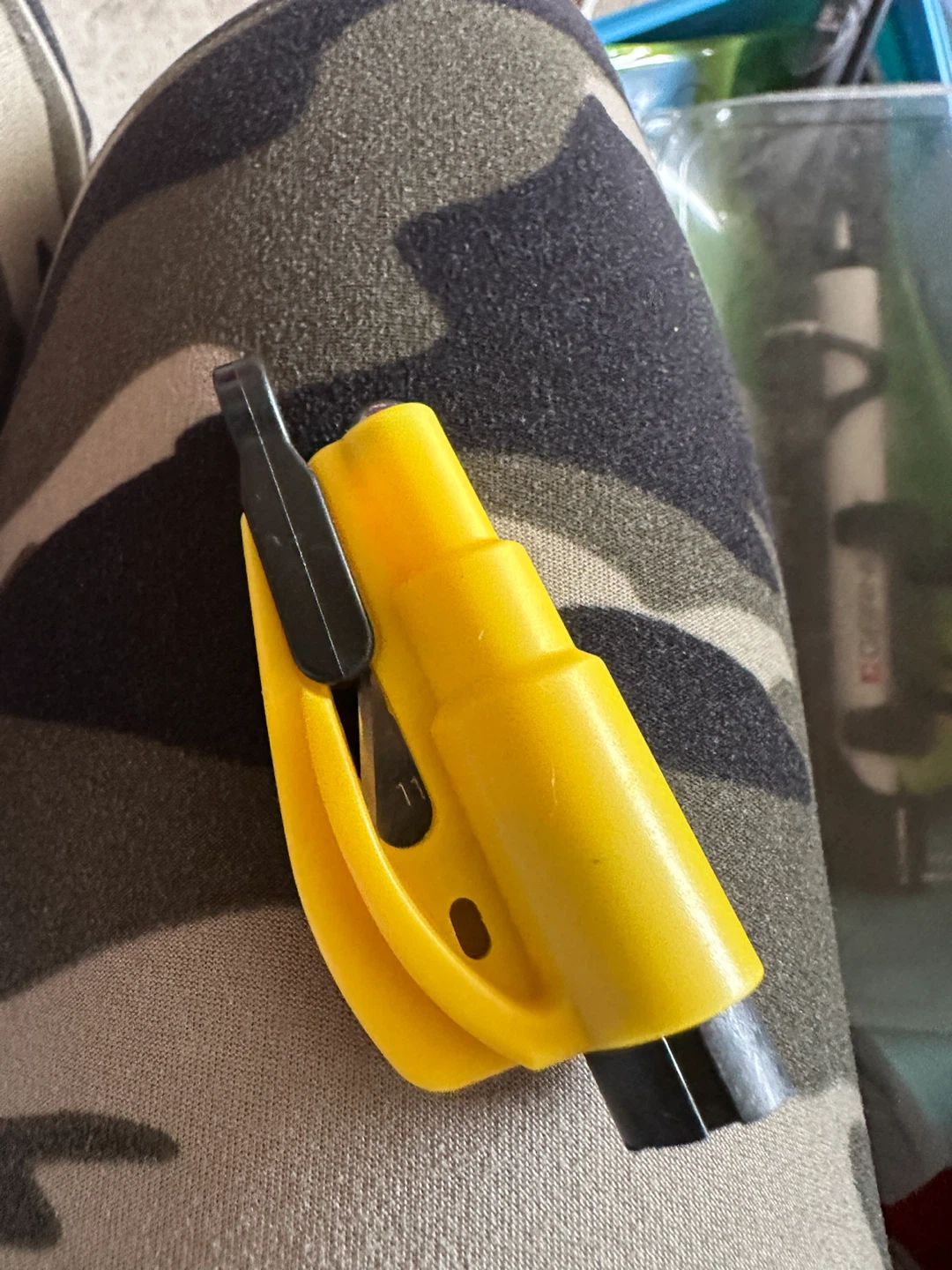 Car Escape Rescue Tool Seat Belt Cutter - photo 2