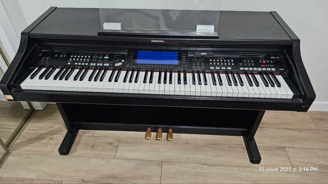 Technics SX-PR604 Digital Ensemble Piano + Matching Bench