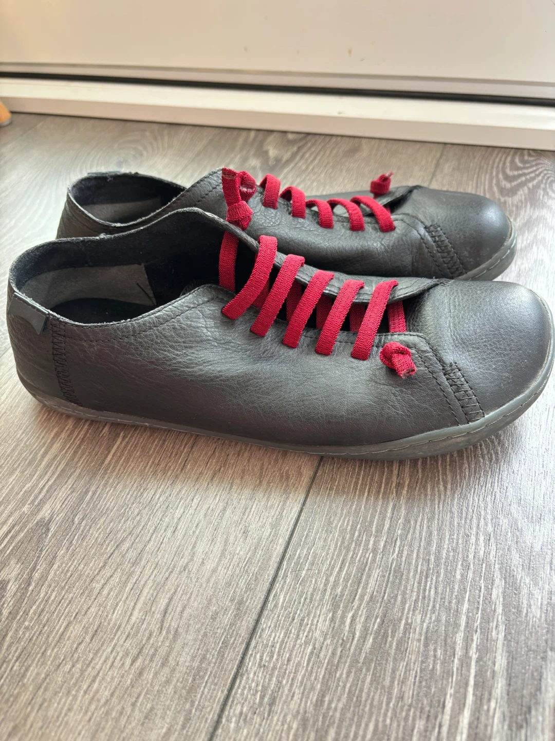 Camper Classic Black Leather Shoes with Red Laces - photo 2