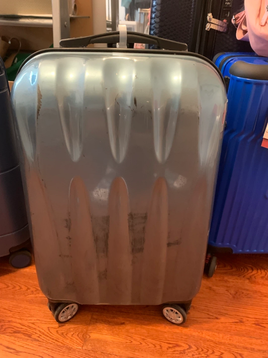 Diplomat 20-Inch Hardside Spinner Carry-On Luggage