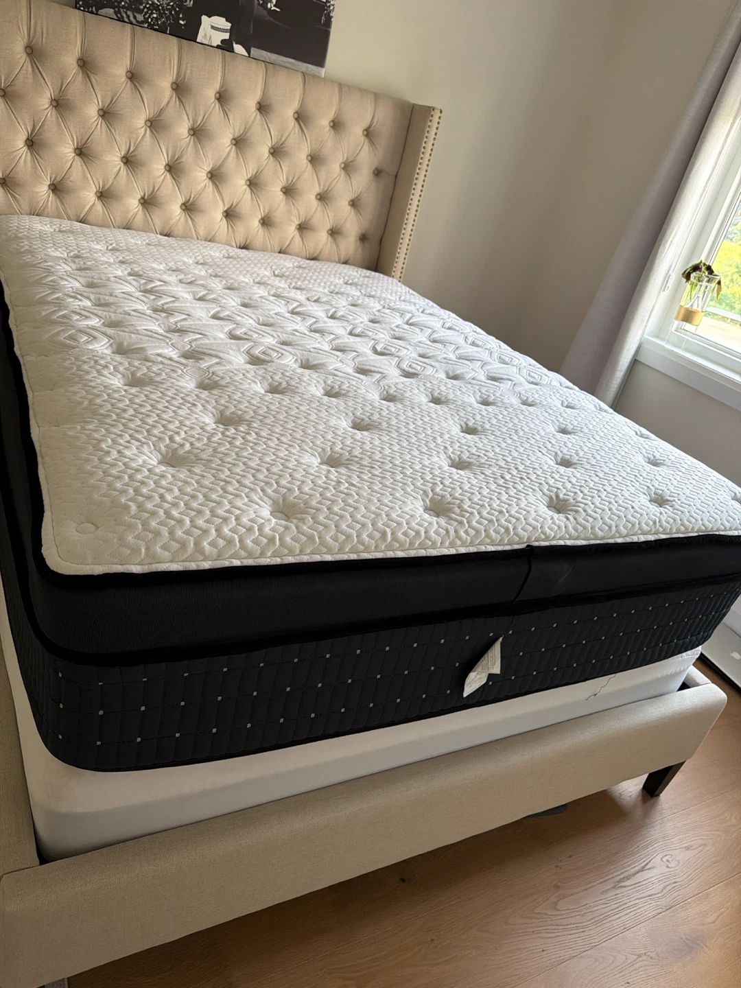 White Queen Bed - photo 2