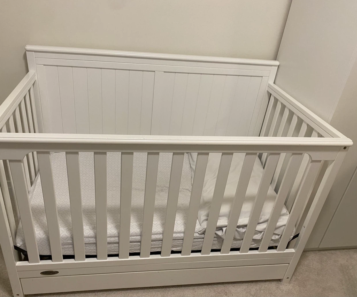 Baby crib convertible by Graco!
