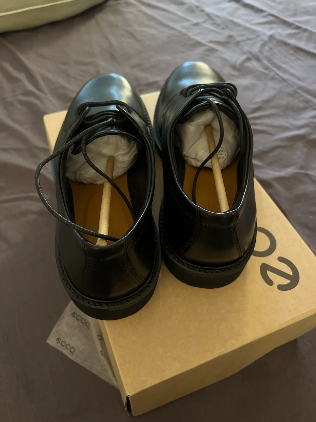 Brand New ECCO Leather Derby Shoes - photo 3